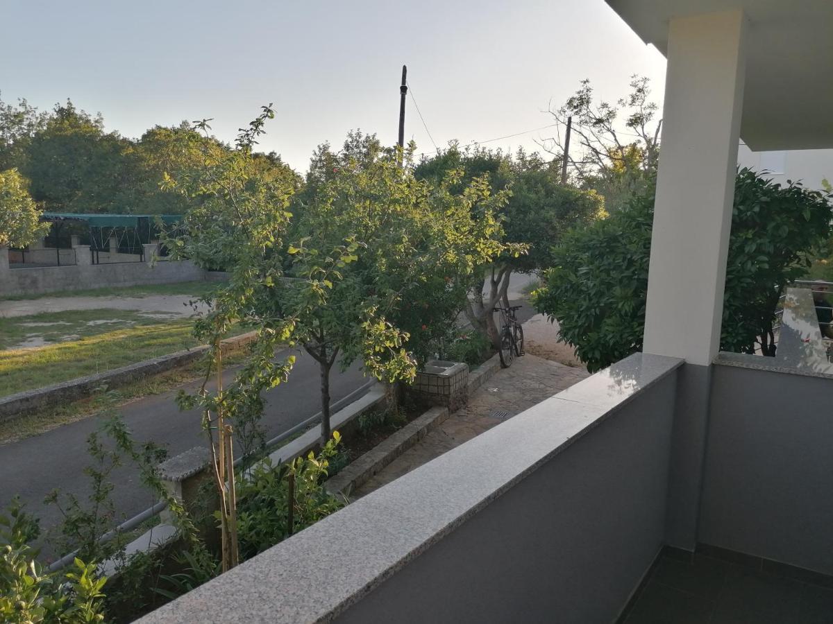 Apartments Lota Starigrad Paklenica Dış mekan fotoğraf