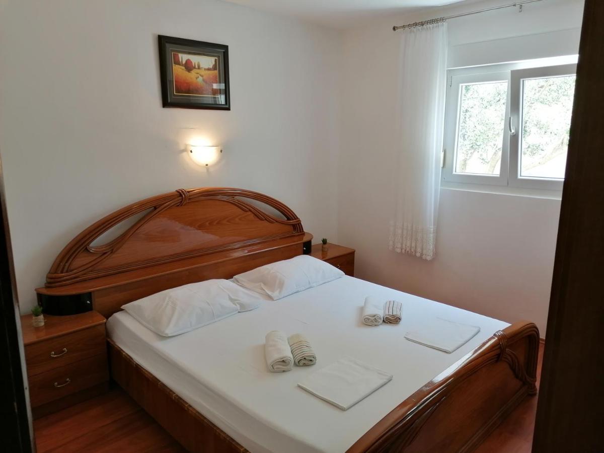 Apartments Lota Starigrad Paklenica Dış mekan fotoğraf