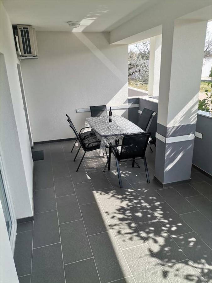 Apartments Lota Starigrad Paklenica Dış mekan fotoğraf