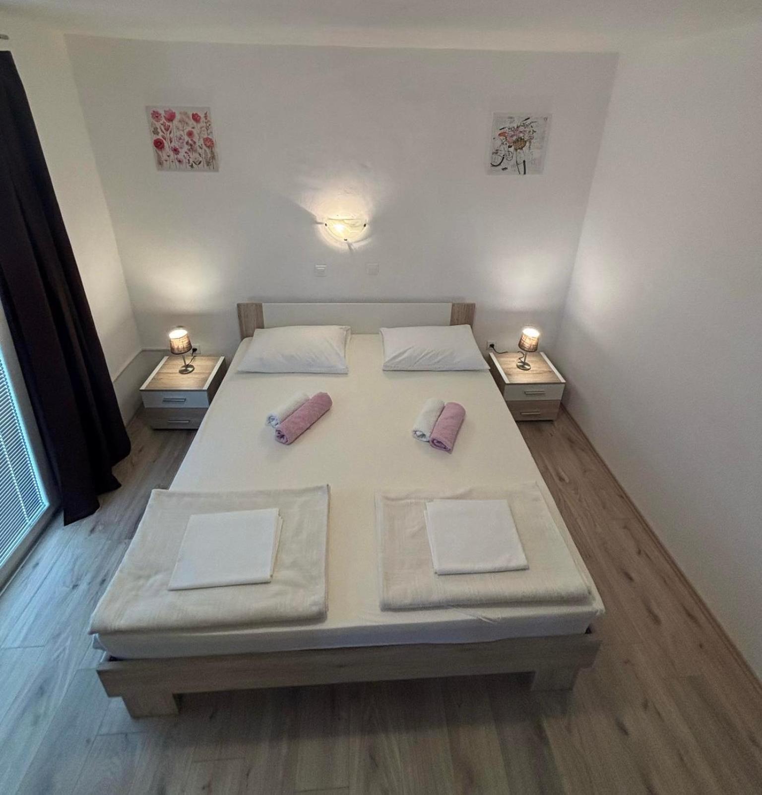 Apartments Lota Starigrad Paklenica Dış mekan fotoğraf